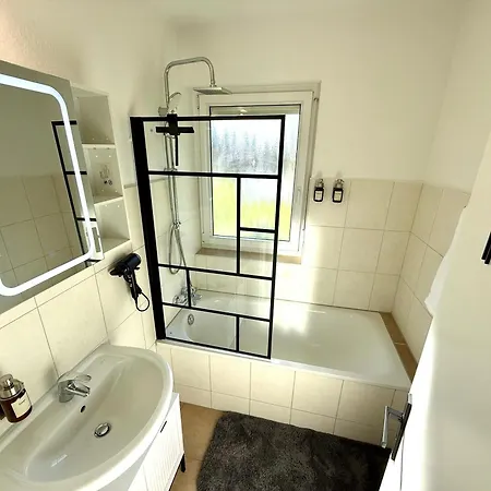 Loewen Apartment *