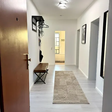 Loewen Apartment *