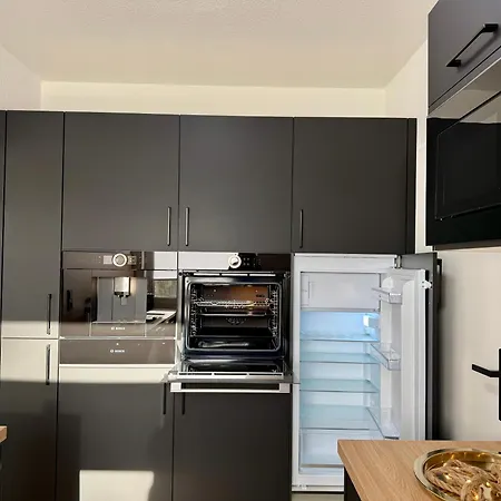 Loewen Apartment *